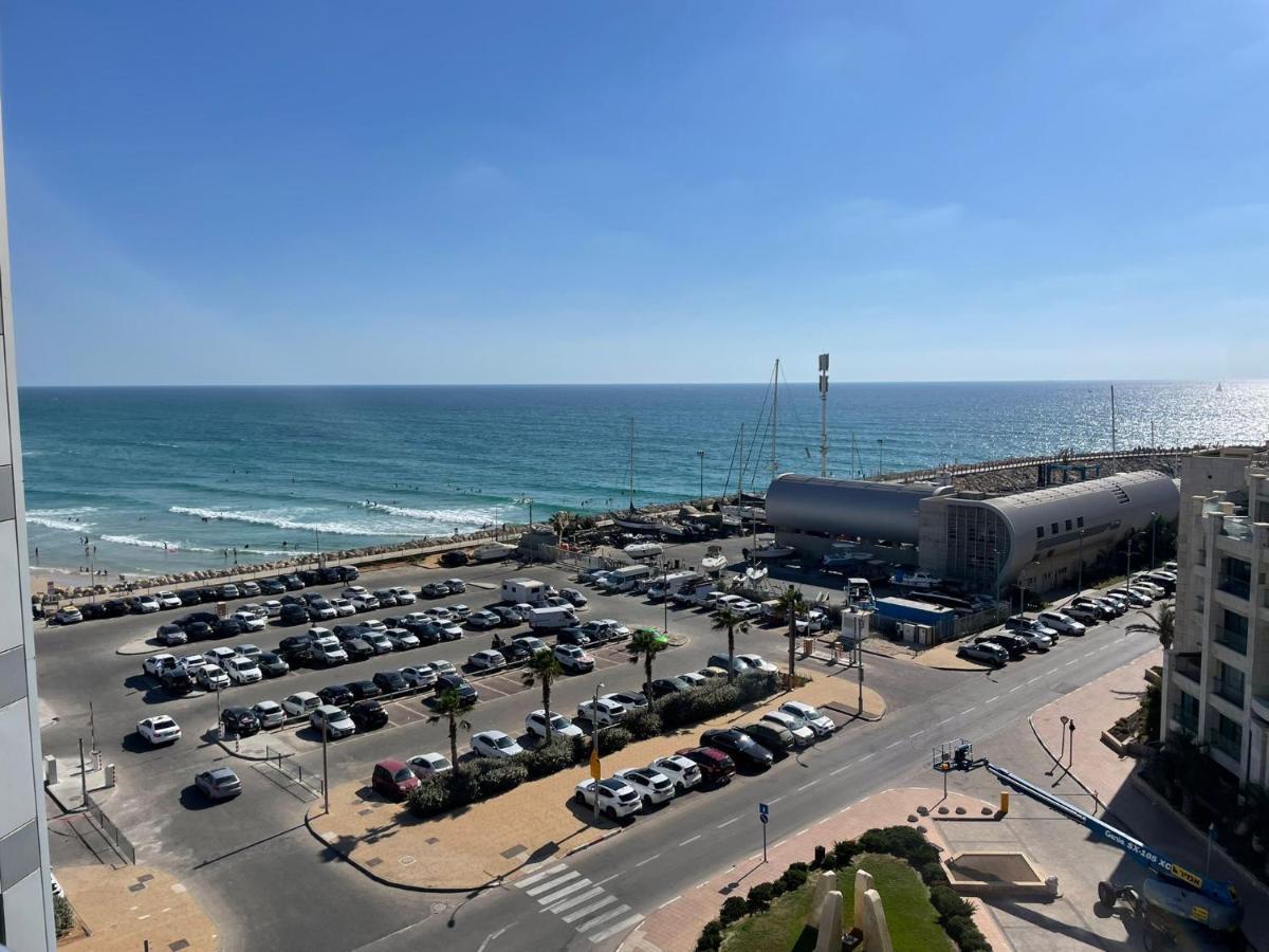 Oceanus Apartment Hotel Herzliya Exterior foto